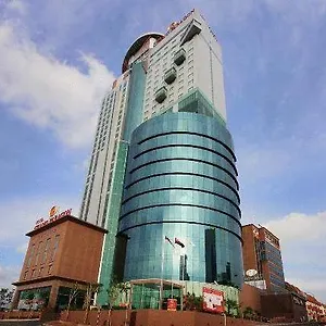 グランド パラゴン ジャホール バル **** ジョホールバル